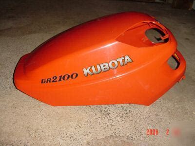 kubota excellant condition GR2100 tractor hood