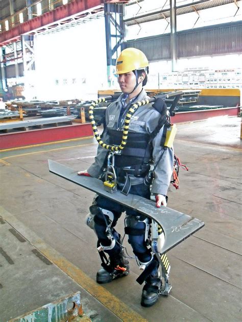 Robotic suit gives shipyard workers super strength | Exoskeleton suit ...