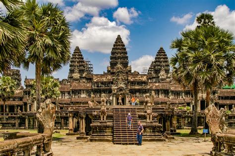 Places of Worship – Angkor Wat | Review of Religions