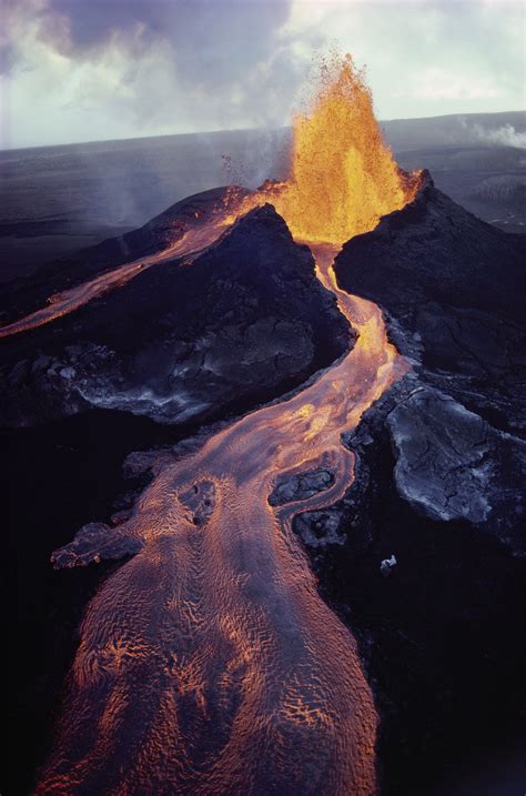 Kilauea Volcano Eruption Images & Pictures - Becuo