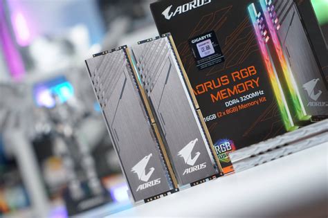 AORUS - "AORUS RGB Memory가 공식 출시하였습니다." RGB를 데모 모듈을 기본...