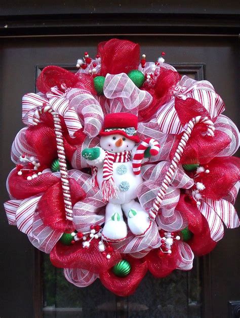 30 Attractive Wreaths Christmas Decorations Ideas - Decoration Love