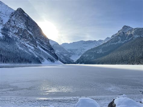 Lake Louise - Banff AB, Winter 2022 [OC][4032x3024] : r/EarthPorn