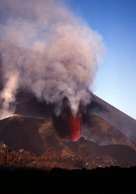 Eruption in Fogo Island, Cape Verde, 1995 | Hawaii volcanoes national ...