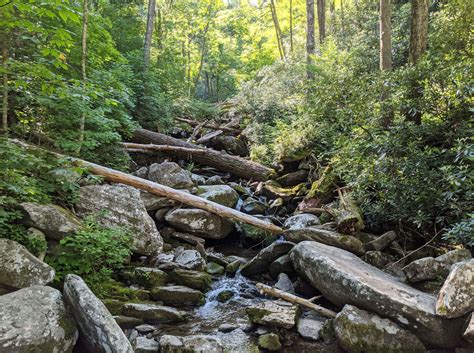 Rainbow Falls Trail - Trails Near Me