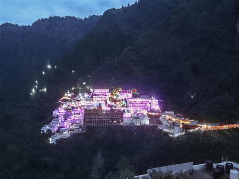 Vaishno Devi Yatra Tour Package with Helicopter