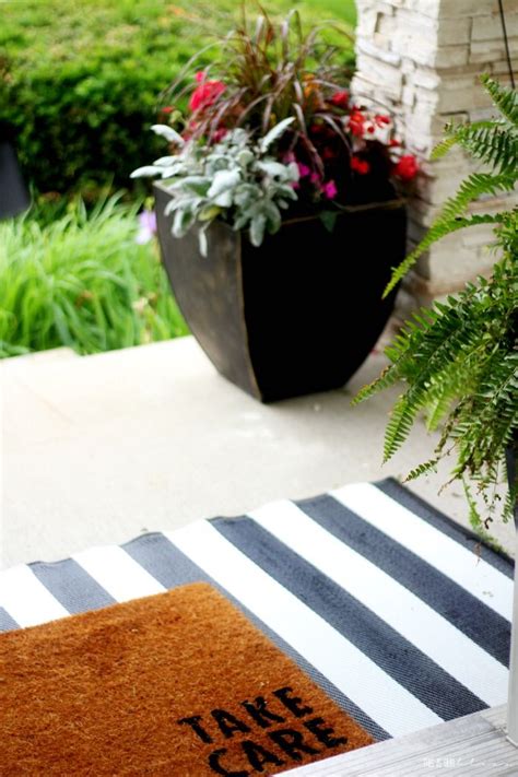 How to Spruce Up Your Front Porch | This is our Bliss Outdoor Rugs ...