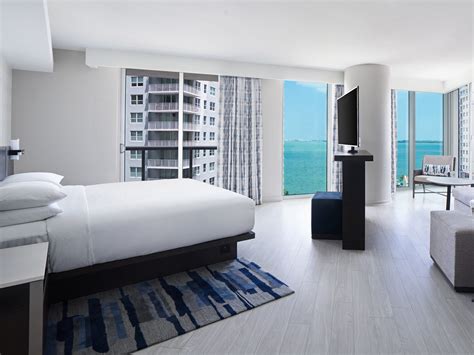 Downtown Miami Hotel Rooms | Hyatt Centric Brickell Miami