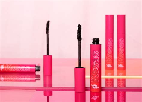 13 Best Natural Mascaras: Clean & Organic Mascaras