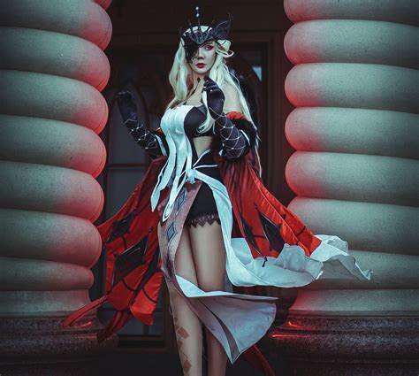 Genshin Impact Fan Slays in Fiery La Signora Cosplay