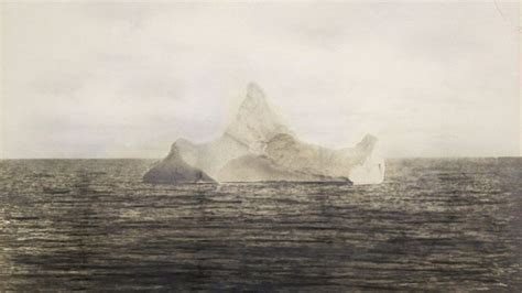 'Titanic iceberg' photograph to be auctioned - BBC News