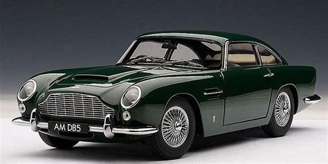 1965 Aston Martin DB5 - British Racing Green | Aston martin db5, Autos ...