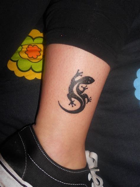 Gecko tattoo | Gecko tattoo, Lizard tattoo, Tattoos