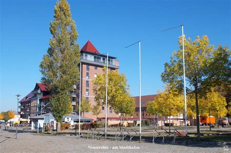 Neustrelitz - am Stadthafen in der Oktobersonne (2018) | Flickr