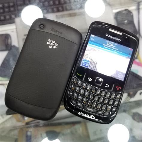 BlackBerry Curve 2 - qwerty keypad phone - PTA approved - American ...