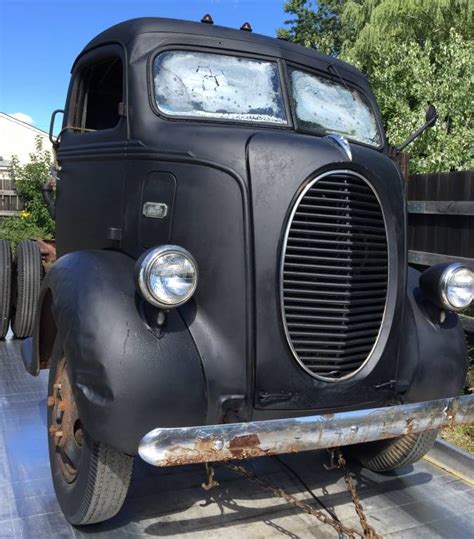 Oval Goodness: 1939 Ford COE Truck | Barn Finds