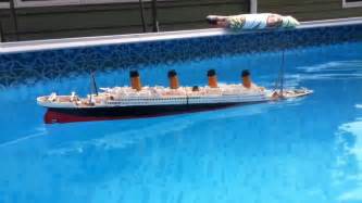 Model 1/570 Titanic Sinking and Splitting - YouTube