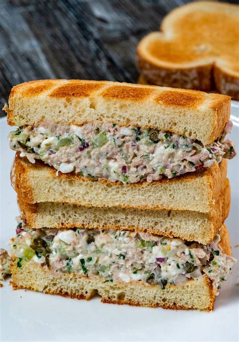 Easy Tuna Salad Sandwich Recipe l { 5-Minute }