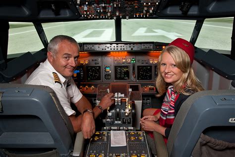 Flight Simulator Experience Aboard a Boeing 737 - 90 Minutes