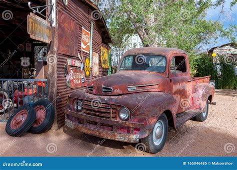 Rare, Vintage and Old School Cars on the Famous Gas Station on Route 66 ...