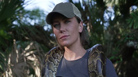 Tes Lee - Swamp People: Serpent Invasion Cast | HISTORY Channel