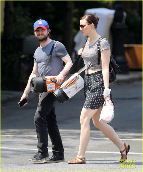 Daniel Radcliffe & Girlfriend Erin Darke Shop for Yoga Mats: Photo ...