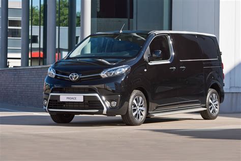 Toyota Proace Verso - цены, отзывы, характеристики Proace Verso от Toyota