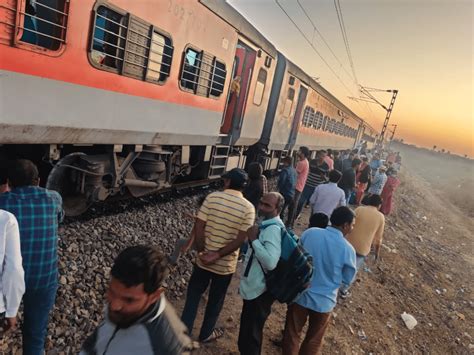 Narrow escape for passengers as Godavari Express derails near Hyderabad