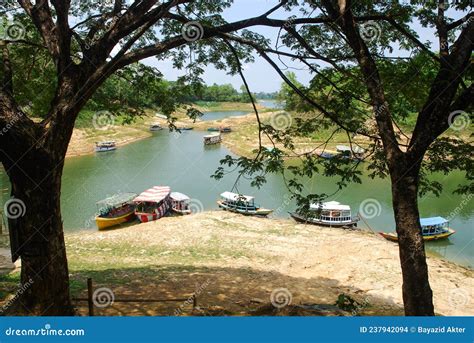 Kaptai Lake at Rangamati editorial stock image. Image of beauty - 237942094