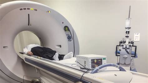 Final piece of PET/CT scanner arrives in Windsor | CTV News