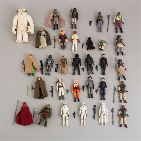 a set of 58 +3 Star Wars action figures, Kenner 1970's-/80's. - Bukowskis