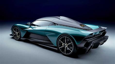 Aston Martin Valhalla, 950 ch pour la nouvelle supercar hybride ...