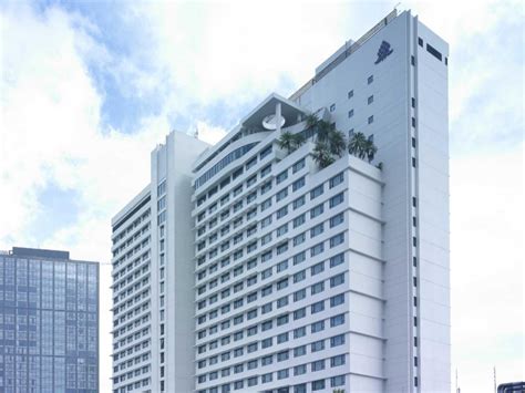 New World Makati Hotel in Manila - Room Deals, Photos & Reviews