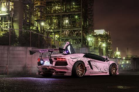 Another Pink Aventador Tells Us It’s Going To Be A Weird Month | Carscoops