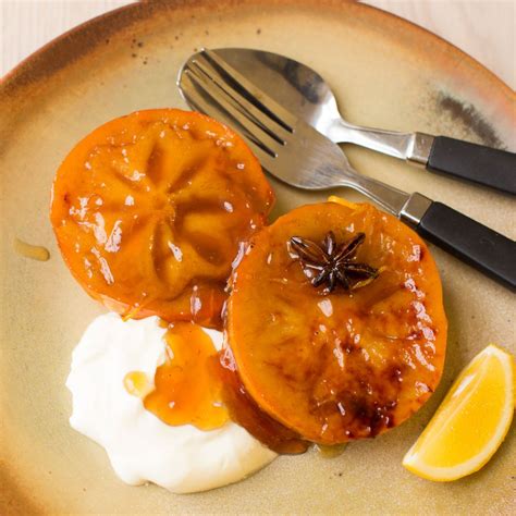 Honey-Baked Persimmons with Vanilla and Cinnamon - Nadia Lim | Recept