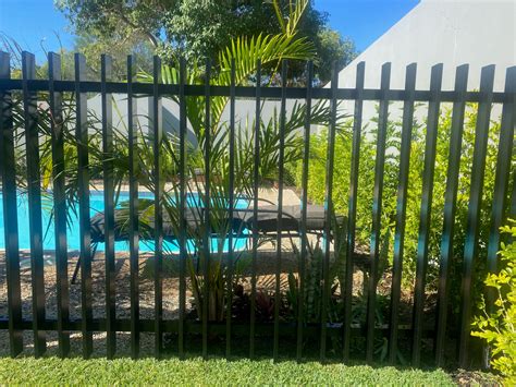 Aluminium Blade Fencing & Pool Fencing – UFENCEIT