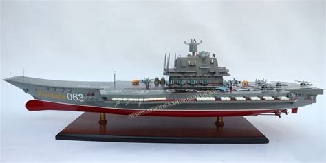 War Ship Model Admiral Kuznetsov (Адмирал Кузнецов)