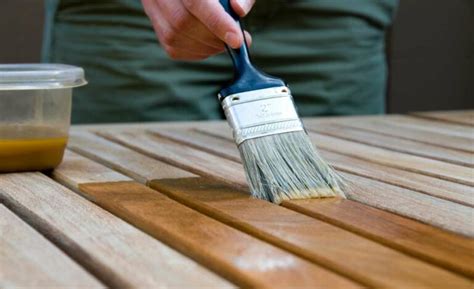 7 Wood Stain Tips Every Beginner Woodworker Needs To Know