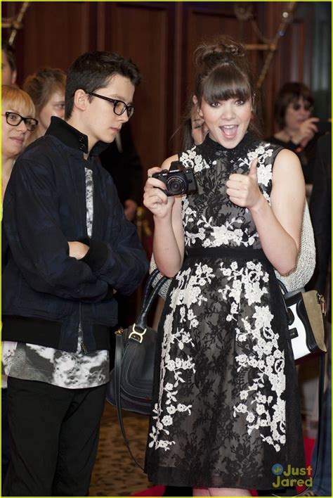 Hailee Steinfeld & Asa Butterfield: 'Ender's Game' Photo Call in Berlin ...