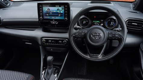 Toyota Yaris Interior Layout & Technology | Top Gear