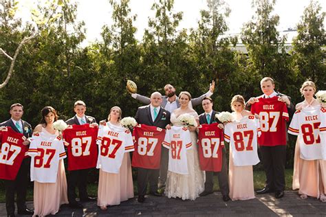 Chiefs Tight End Travis Kelce Joins Fans' Wedding - Athlon Sports