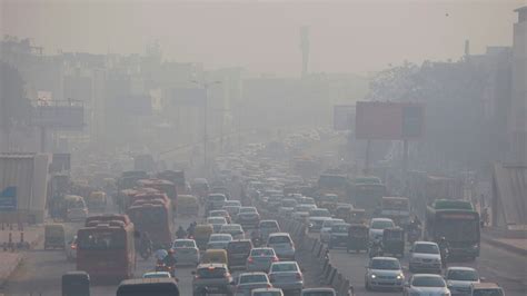 New Delhi: Pollution reaches 'unbearable' levels in India's capital ...