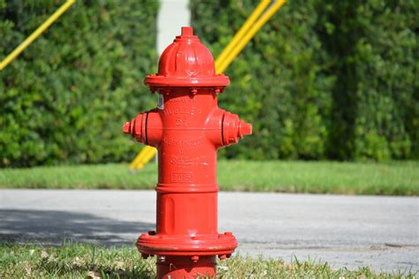 What Do the Different Color Fire Hydrants Mean?