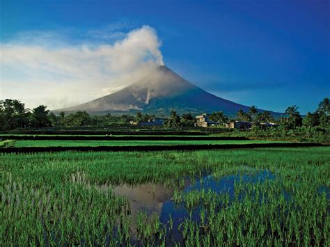 Mayon Volcano | Eruption, Height, History, Map, & Facts | Britannica