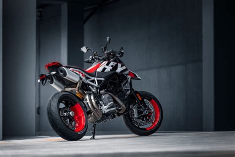 Ducati Unveils the 2024 Hypermotard 950 RVE with Striking Graffiti ...