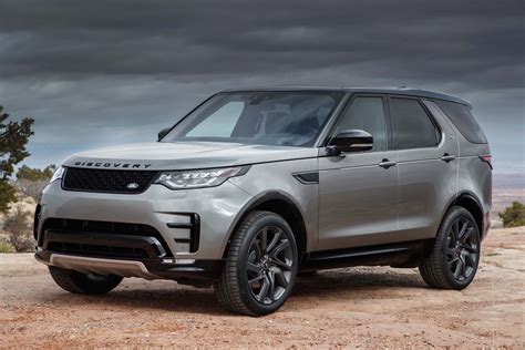 2017 Land Rover Discovery HSE Luxury: Four Season Utility