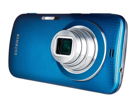 Samsung Galaxy offers a chic smartphone-camera combo | How To Spend It