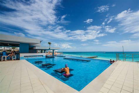 Riu Cancun, Mexico - Infinity Pools