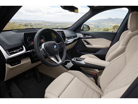 2023 BMW X1 Pictures: | U.S. News