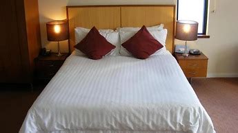 Ocean Beach Hotel, Cottesloe, Australia - Lowest Rate Guaranteed!